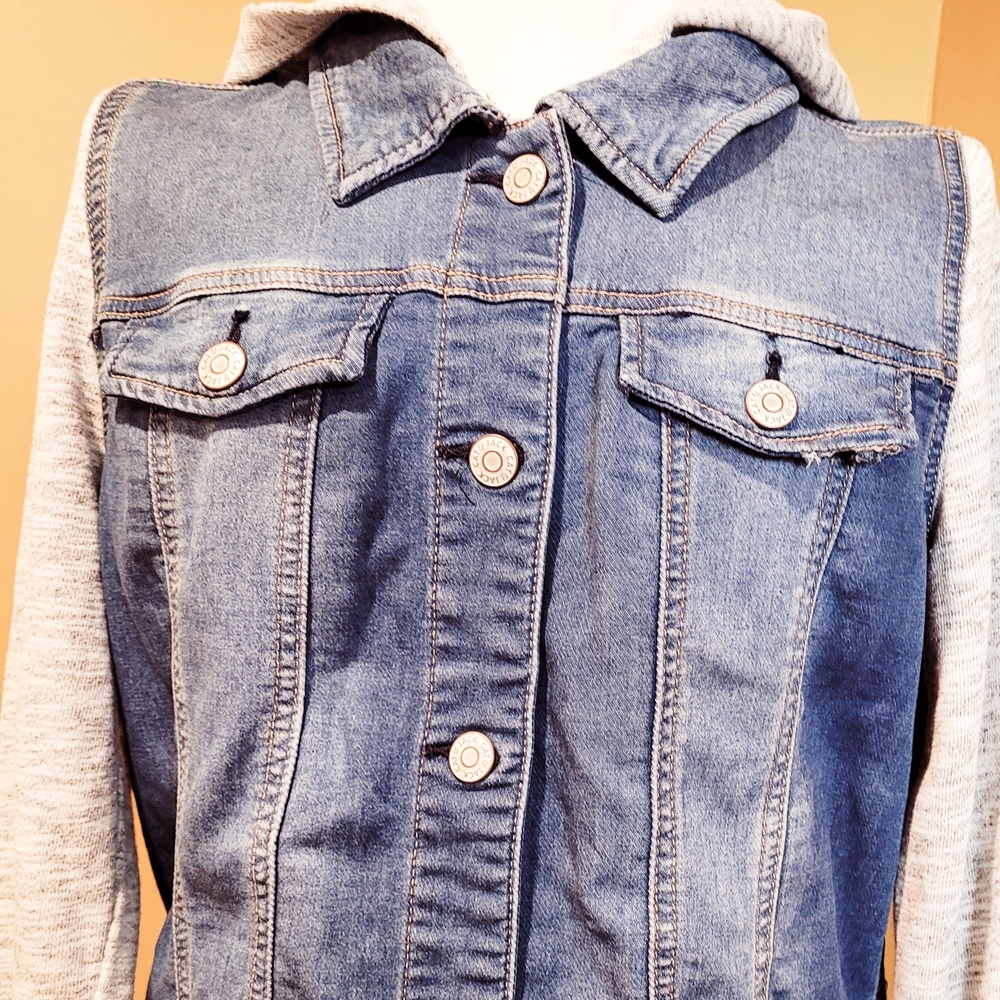 Cat & Jack Girls Denim Jacket with Gray Sleeves - Picture 4 of 6